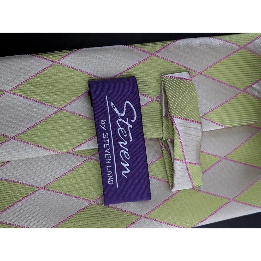 STEVEN by  Steven Land Men's Geometric Golden Yellow Diamond Tie 100% Microfiber